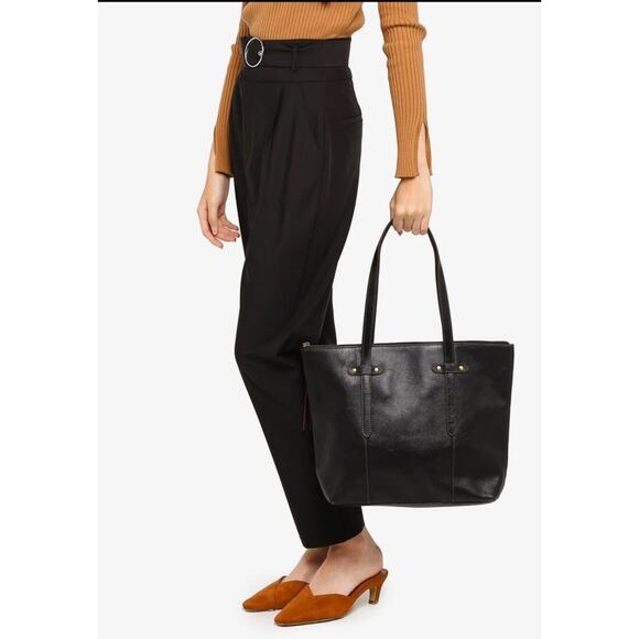 Fossil Felicity Black Leather Tote SHB1981001 Shoulder Bag Brass NWT $198 FS - Picture 3 of 12